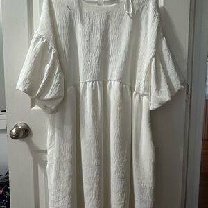 Arula Elegant White Dress